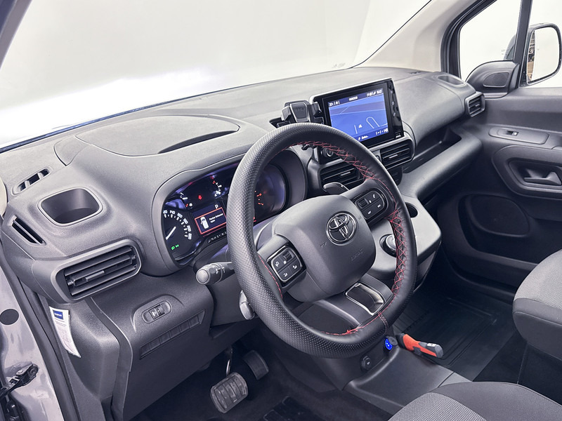 Toyota PROACE CITY 1.5 D-4D Live 130pk automaat Navigatie Achteruitrijcamera Sidebars Cruise control - Furgoneta pequeña: foto 4 Toyota PROACE CITY 1.5 D-4D Live 130pk automaat Navigatie Achteruitrijcamera Sidebars Cruise control - Furgoneta pequeña: foto 4