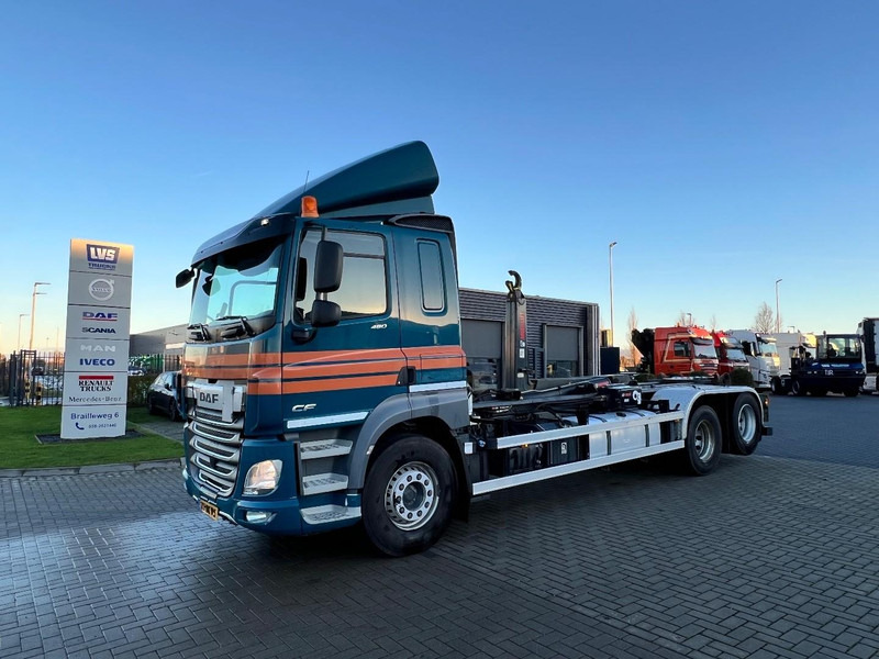 DAF CF85 6x2 containersysteem Only 350.000km / HIAB XR 26S Haakarmsyteem - Multibasculante camión: foto 1 DAF CF85 6x2 containersysteem Only 350.000km / HIAB XR 26S Haakarmsyteem - Multibasculante camión: foto 1