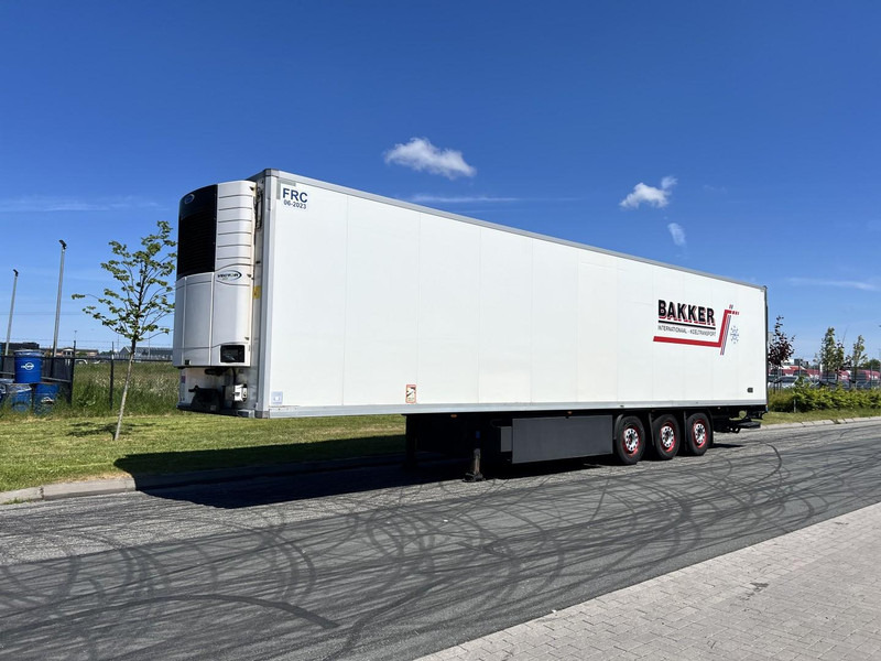 Kögel 3 - assige koeloplegger Carrier vector 1550 - Frigorífico semirremolque: foto 1 Kögel 3 - assige koeloplegger Carrier vector 1550 - Frigorífico semirremolque: foto 1