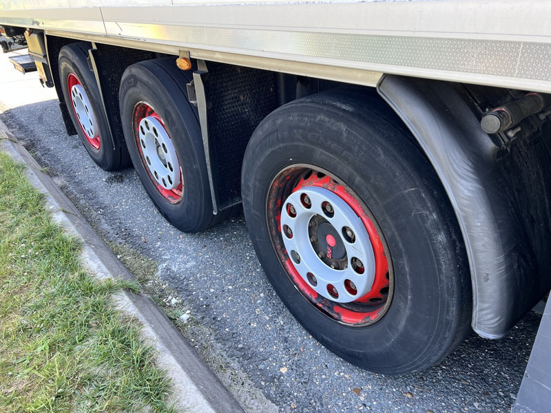 Kögel 3 - assige koeloplegger Carrier vector 1550 - Frigorífico semirremolque: foto 5 Kögel 3 - assige koeloplegger Carrier vector 1550 - Frigorífico semirremolque: foto 5