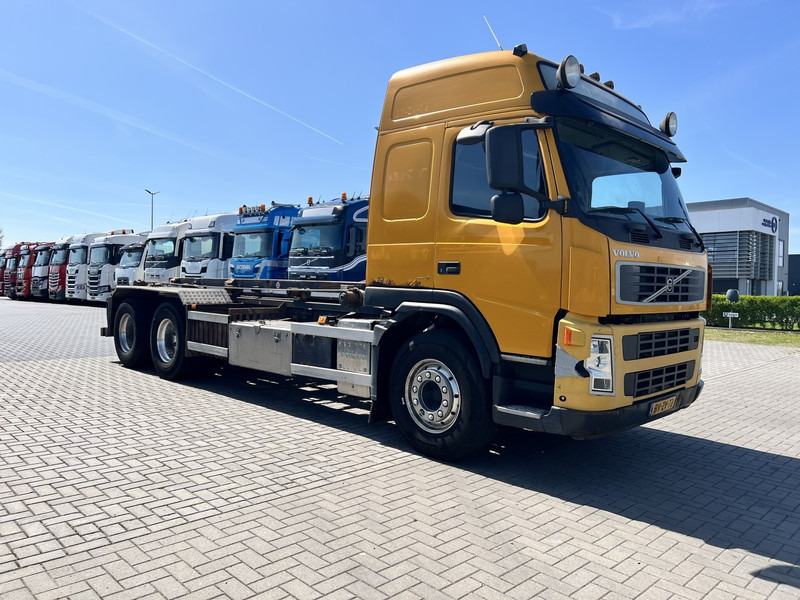 Volvo FM480 6X2 containersysteem Volvo FM480 6x2 / NCH systeem - Camión con equipo de cable: foto 3 Volvo FM480 6X2 containersysteem Volvo FM480 6x2 / NCH systeem - Camión con equipo de cable: foto 3
