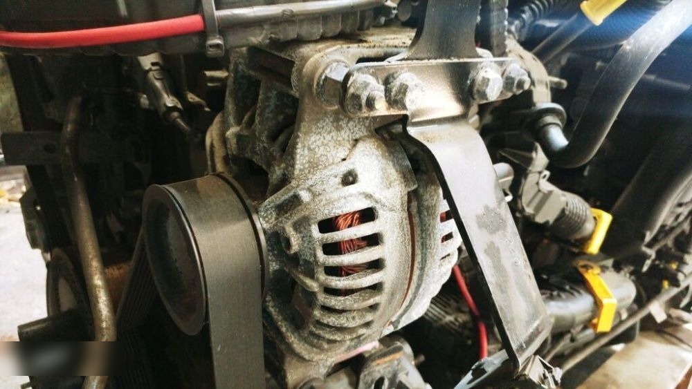 Bosch   DAF XF95/XF105 truck - Alternador para Camión: foto 1 Bosch   DAF XF95/XF105 truck - Alternador para Camión: foto 1