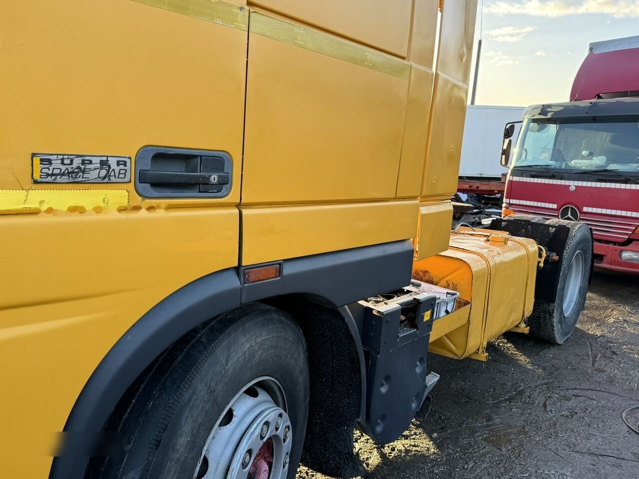 Cabeza tractora DAF XF95 430 ATI RETARDER EXPORT: foto 13