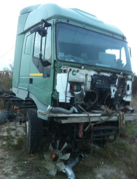 IVECO Eurostar piese din dezmembrari - Cabeza tractora: foto 3 IVECO Eurostar piese din dezmembrari - Cabeza tractora: foto 3
