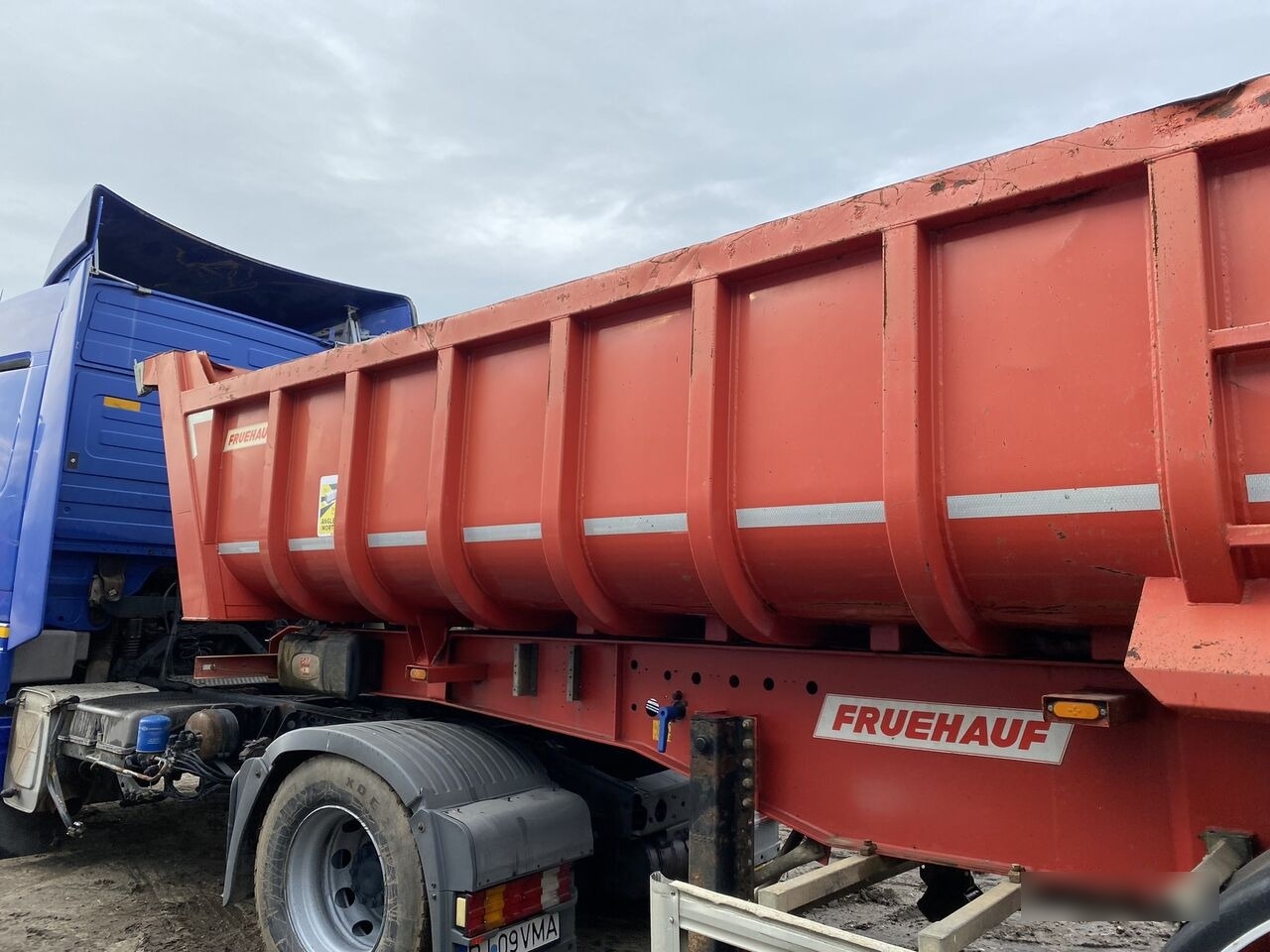 Fruehauf Semiremorca basculabila Aluminiu Agregate PV 6.28 T /// 2 PIECE - Volquete semirremolque: foto 5 Fruehauf Semiremorca basculabila Aluminiu Agregate PV 6.28 T /// 2 PIECE - Volquete semirremolque: foto 5