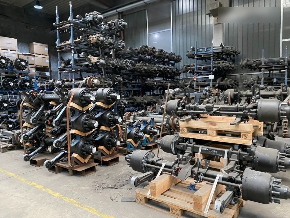 Kargomil Kempf Langendorf Marrel Meiller Schmitz Schwarzmuller Schmitz Cargobull - Eje y piezas para Remolque: foto 2 Kargomil Kempf Langendorf Marrel Meiller Schmitz Schwarzmuller Schmitz Cargobull - Eje y piezas para Remolque: foto 2