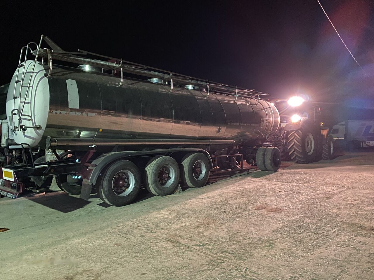 Dolly remorcare PERIDOC Tractor AgroLand DOLLY Schmitz Rotos - Piezas de recambio para Remolque: foto 2 Dolly remorcare PERIDOC Tractor AgroLand DOLLY Schmitz Rotos - Piezas de recambio para Remolque: foto 2