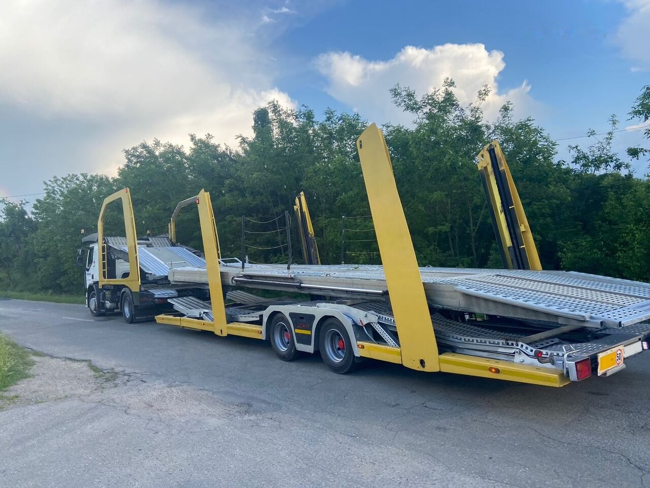 Renault Euro 6 + Lohr 9 pozitii Transportor Renault D Wide * Lohr model C2H99S - Portavehículos camión: foto 1 Renault Euro 6 + Lohr 9 pozitii Transportor Renault D Wide * Lohr model C2H99S - Portavehículos camión: foto 1