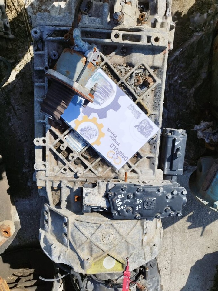 DAF ZF 16S181TD ZF16S181TD DAF Daf XF95 truck - Caja de cambios para Camión: foto 1 DAF ZF 16S181TD ZF16S181TD DAF Daf XF95 truck - Caja de cambios para Camión: foto 1