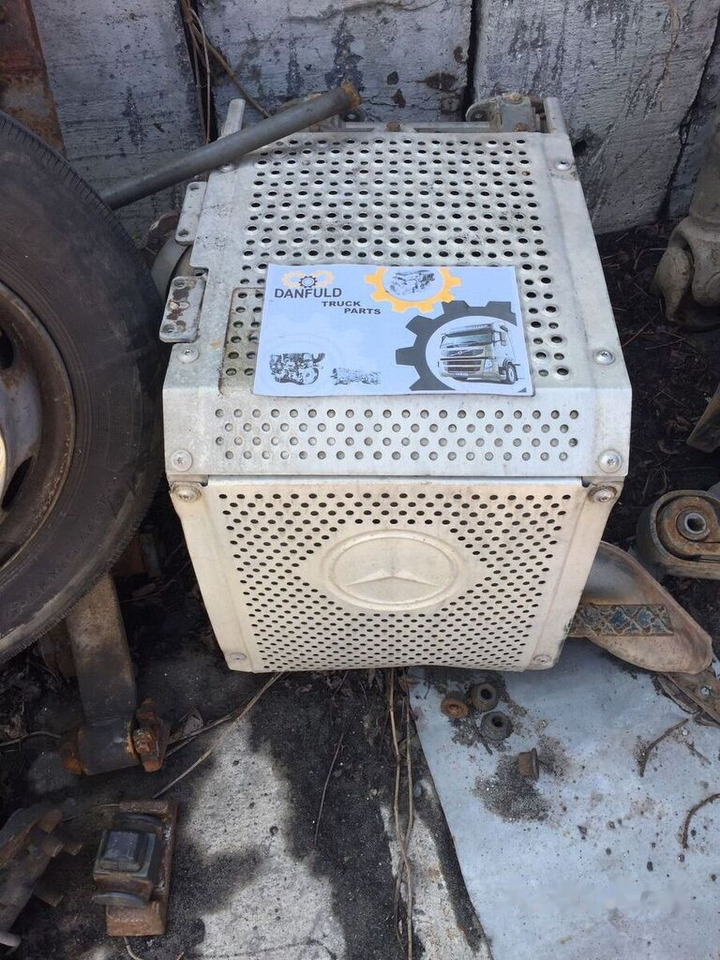 Mercedes-Benz Axor OM457LA   truck - Convertidor catalítico para Camión: foto 1 Mercedes-Benz Axor OM457LA   truck - Convertidor catalítico para Camión: foto 1