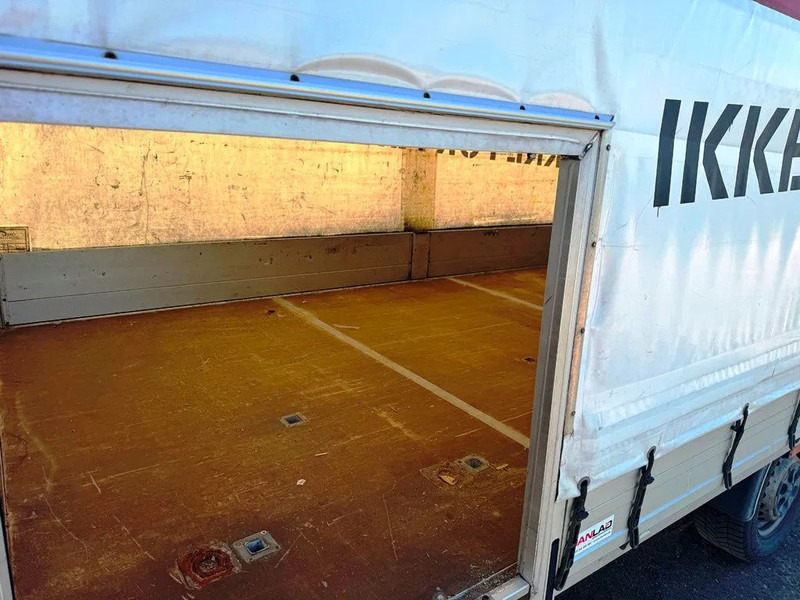 Furgoneta con caja de lona Iveco 35S18 3,0 TDI Aut. Gear. Euro 6. webasto night heater: foto 12 Furgoneta con caja de lona Iveco 35S18 3,0 TDI Aut. Gear. Euro 6. webasto night heater: foto 12