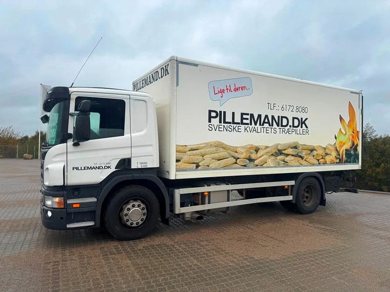 Scania P230 inkl. lift with remote control. - Camión caja cerrada: foto 2 Scania P230 inkl. lift with remote control. - Camión caja cerrada: foto 2