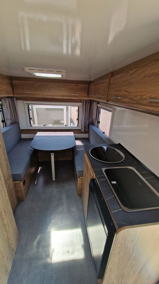 N-LAZUR Niewiadów Nowa Przyczepa Kempingowa 4 os PROMO. 1zł OGRZEWANIE - Caravana: foto 1 N-LAZUR Niewiadów Nowa Przyczepa Kempingowa 4 os PROMO. 1zł OGRZEWANIE - Caravana: foto 1