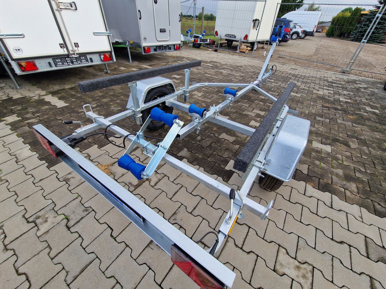 Nowa Przyczepa Podłodziowa ponton łódź 350 - 550cm Niewiadów P400 P415 - Portavehículos remolque: foto 4 Nowa Przyczepa Podłodziowa ponton łódź 350 - 550cm Niewiadów P400 P415 - Portavehículos remolque: foto 4