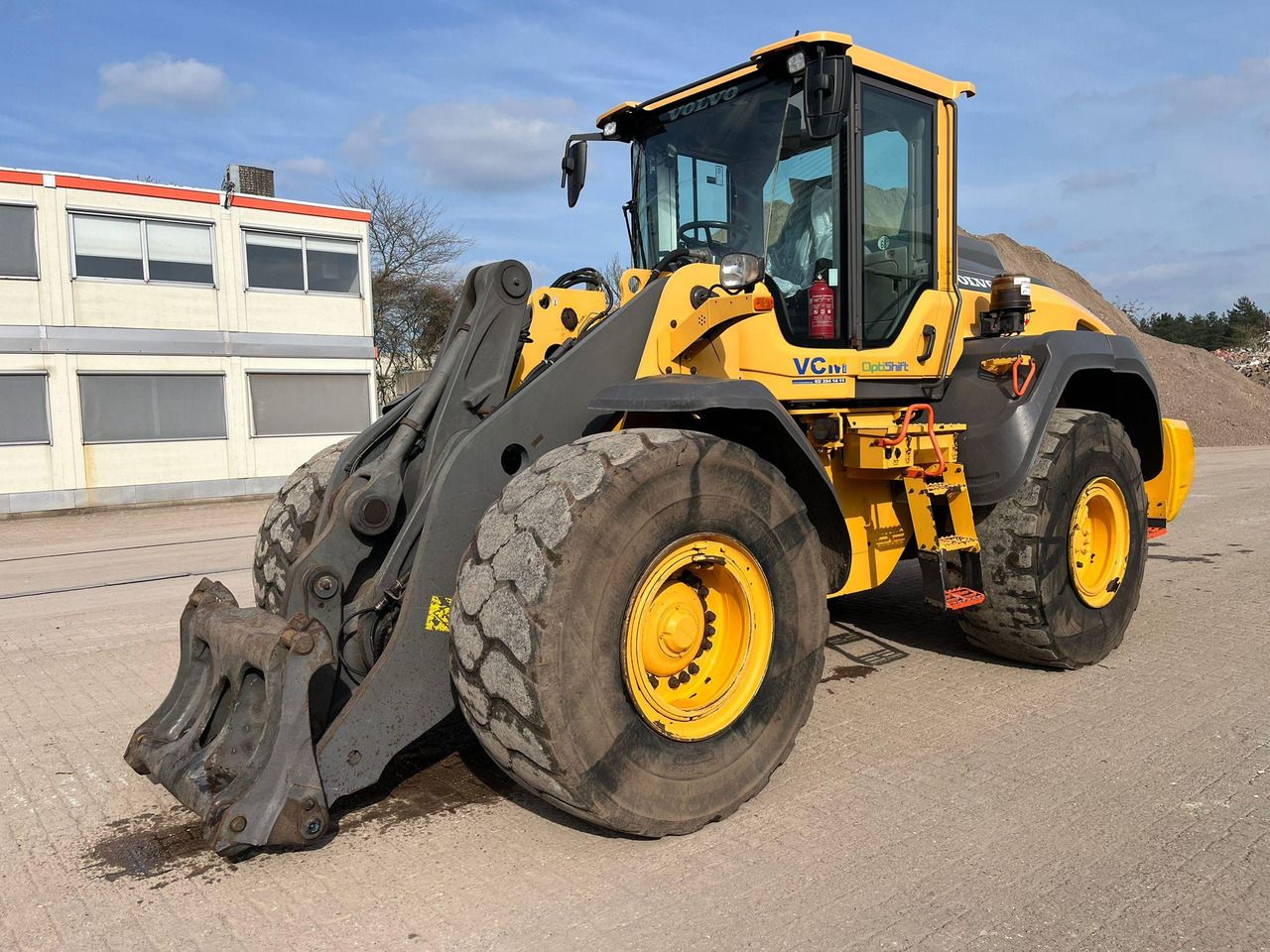 Volvo L 120 H - Cargadora de ruedas: foto 1 Volvo L 120 H - Cargadora de ruedas: foto 1