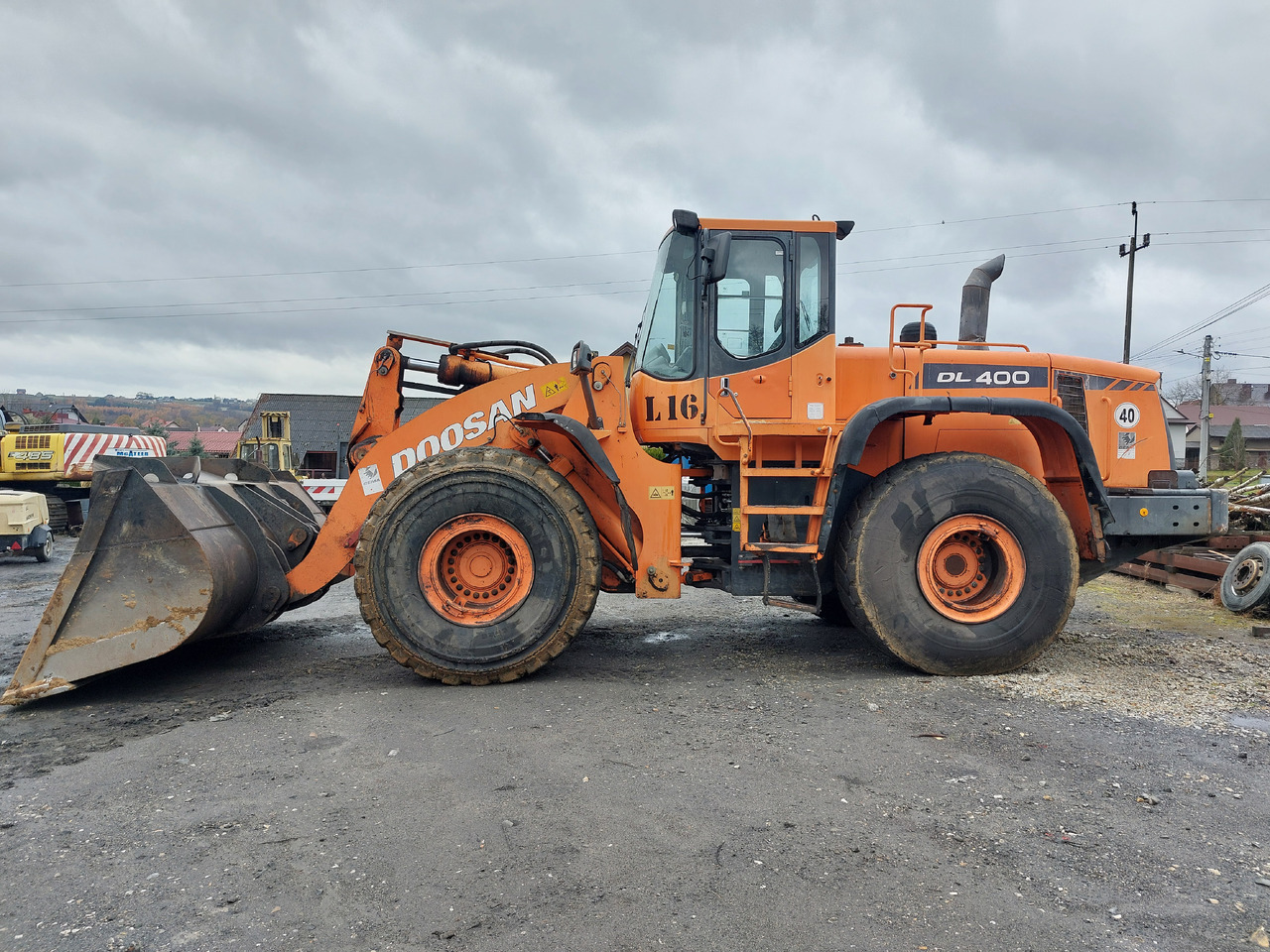DOOSAN DL400 - Cargadora de ruedas: foto 1 DOOSAN DL400 - Cargadora de ruedas: foto 1