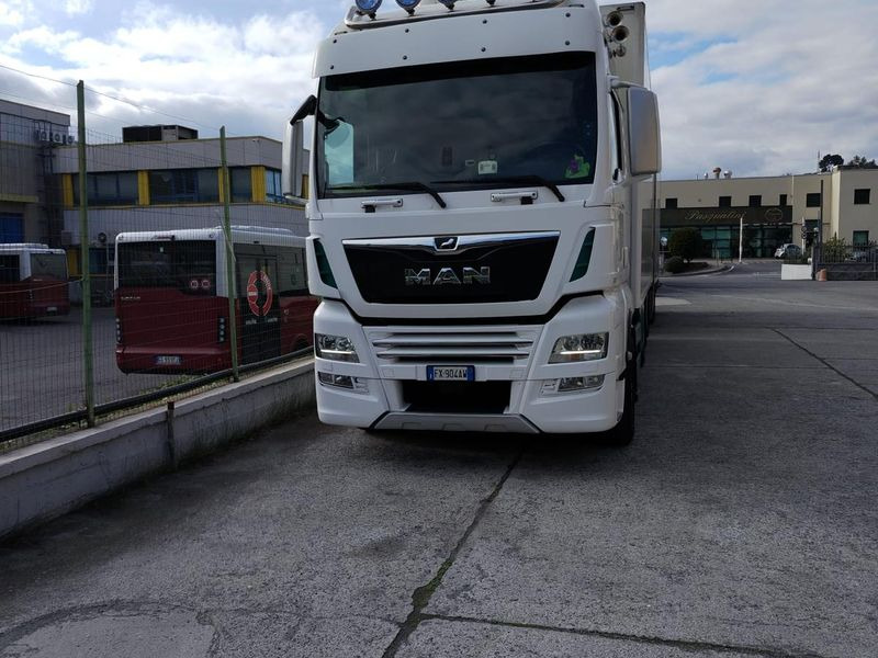 AUTOTRENO FRIGO MAN TGX TGX 26.580 6x2-4 LL - Frigorífico camión: foto 2 AUTOTRENO FRIGO MAN TGX TGX 26.580 6x2-4 LL - Frigorífico camión: foto 2