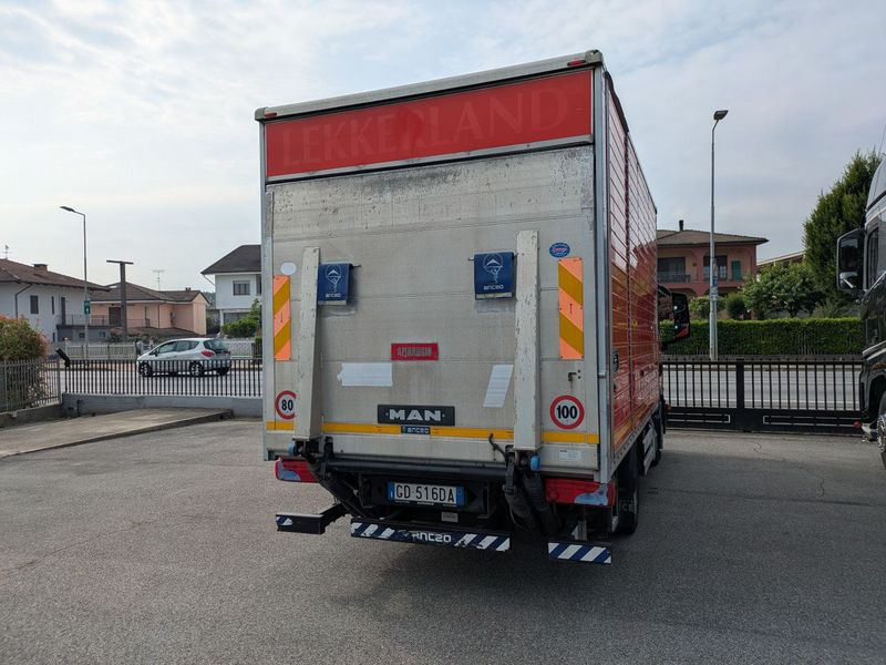 MAN TGL Cubo con pedana 7,5 tonn EURO6 MAN TGL 7,5 tonn EURO6 - Camión caja cerrada: foto 3 MAN TGL Cubo con pedana 7,5 tonn EURO6 MAN TGL 7,5 tonn EURO6 - Camión caja cerrada: foto 3