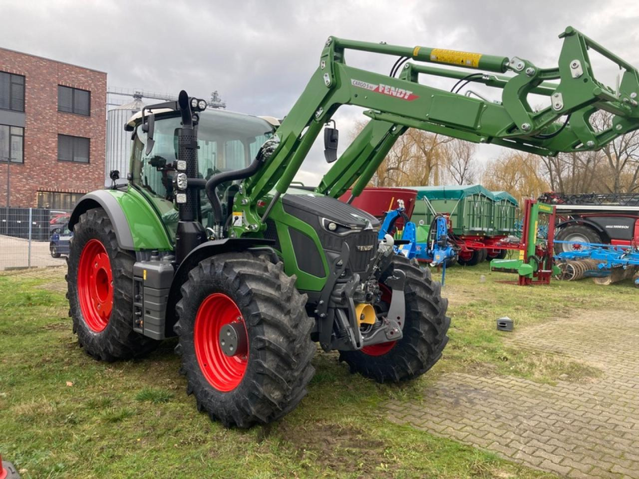 Fendt VARIO 620 PROFI PLUS SETTING 2 - Tractor: foto 1 Fendt VARIO 620 PROFI PLUS SETTING 2 - Tractor: foto 1