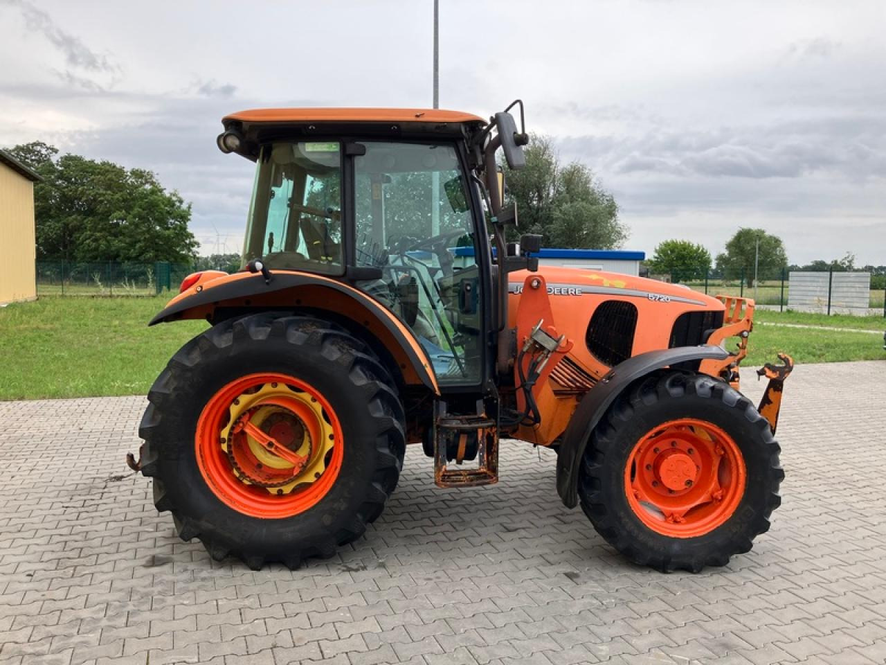 John Deere 5720 - Tractor: foto 4 John Deere 5720 - Tractor: foto 4