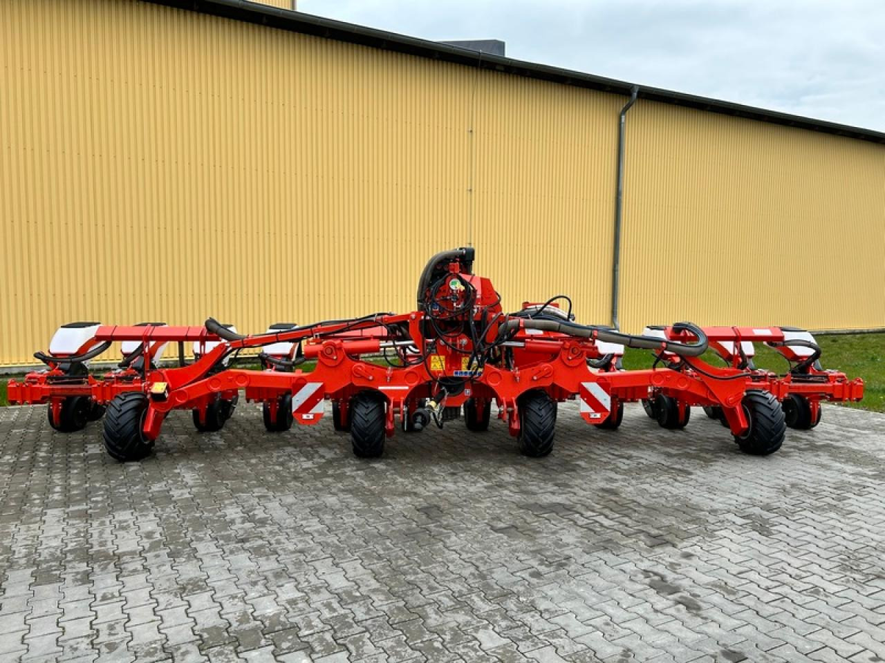 Kuhn MAXIMA 3RXLE - Sembradora de precisión: foto 2 Kuhn MAXIMA 3RXLE - Sembradora de precisión: foto 2