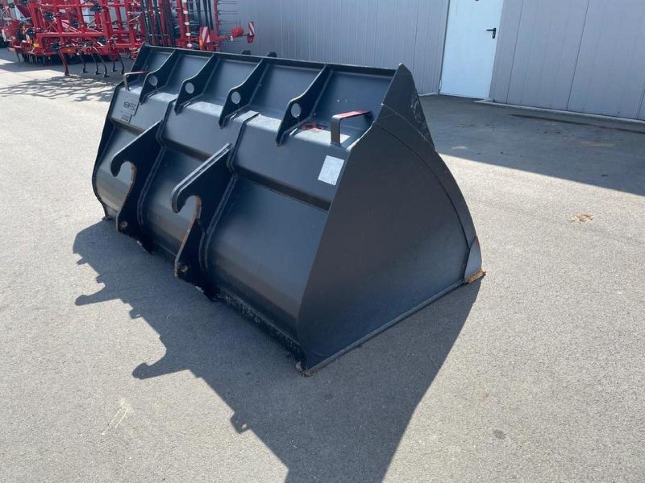 LEICHTGUTSCHAUFEL NEW HOLLAND CASE - Cazo cargador: foto 3 LEICHTGUTSCHAUFEL NEW HOLLAND CASE - Cazo cargador: foto 3