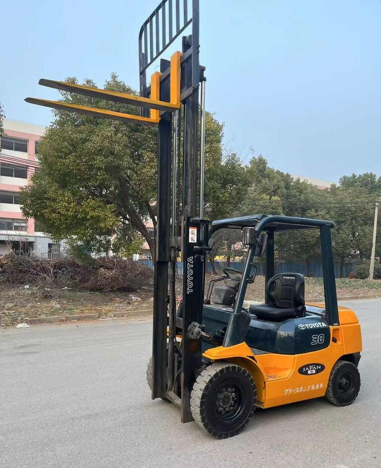 Toyota 7FD30 8FD30 7FD35 3ton 5ton forklift for sale - Carretilla elevadora diésel: foto 1 Toyota 7FD30 8FD30 7FD35 3ton 5ton forklift for sale - Carretilla elevadora diésel: foto 1