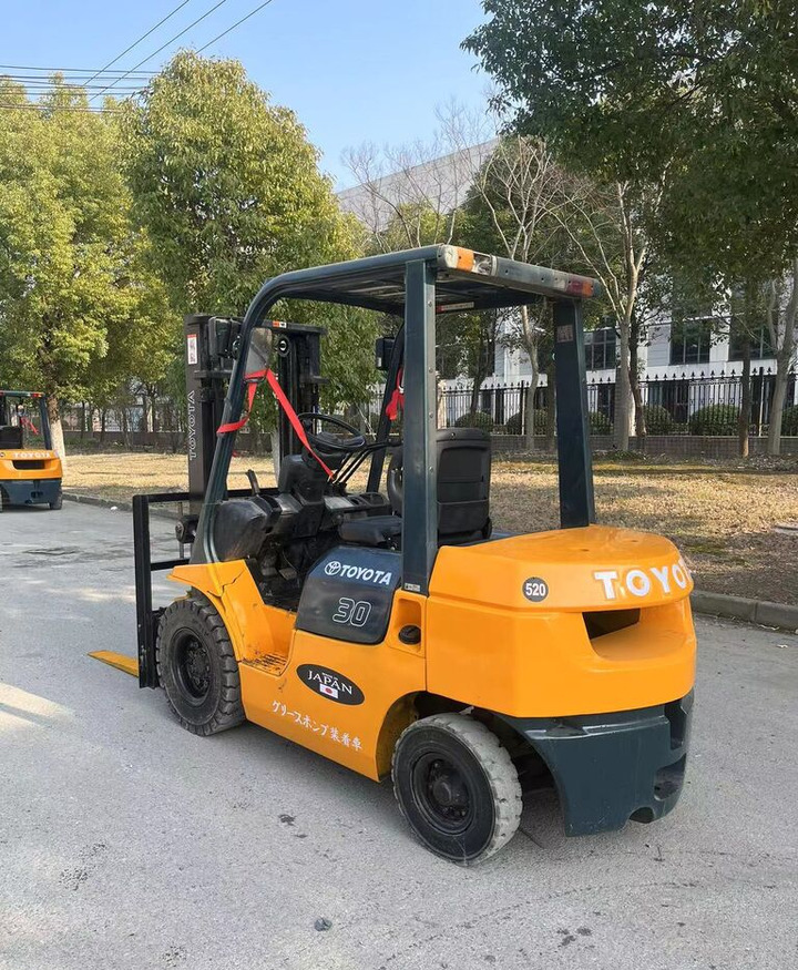 Toyota 7FD30 - Carretilla elevadora diésel: foto 1 Toyota 7FD30 - Carretilla elevadora diésel: foto 1