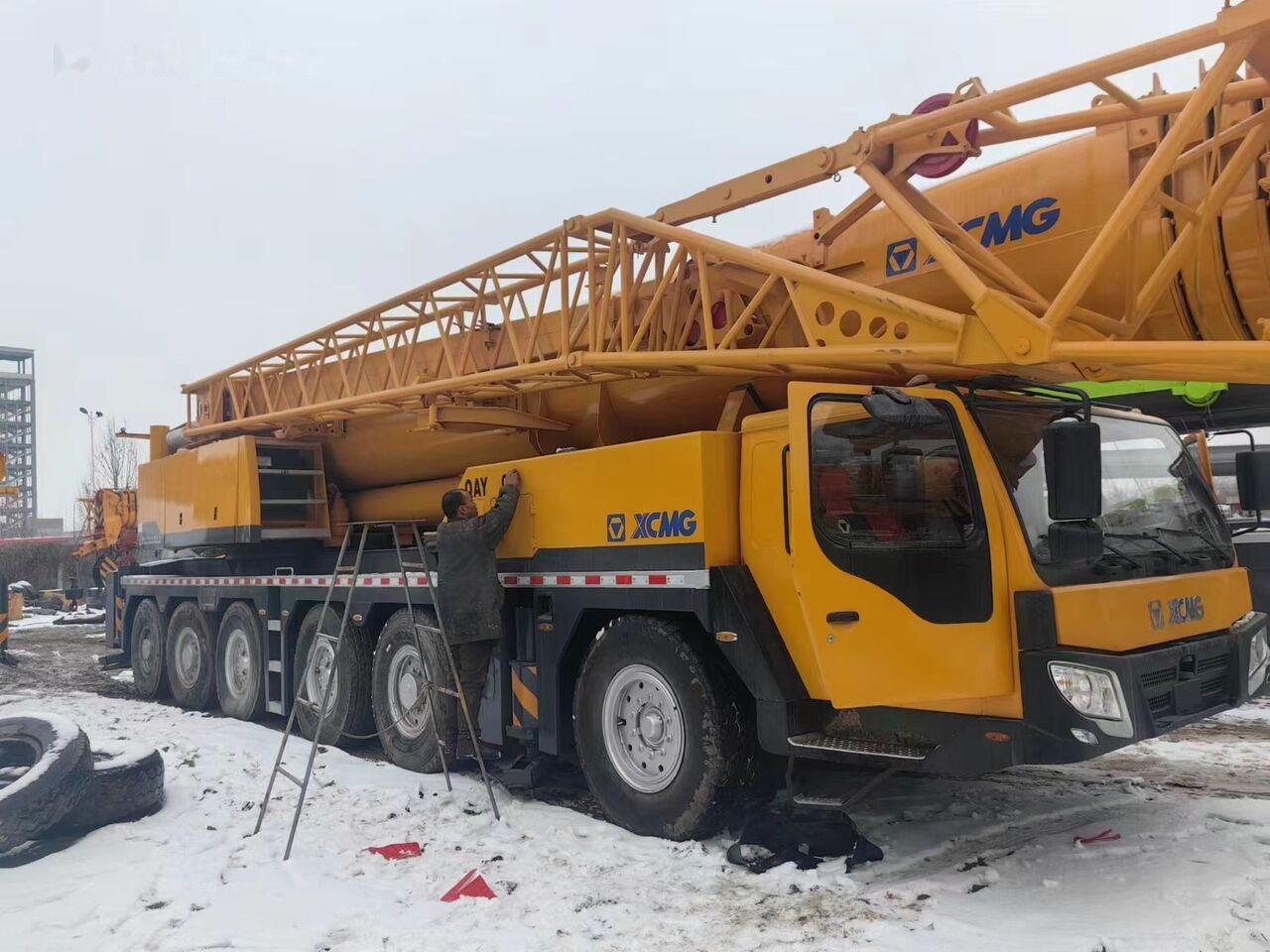 XCMG QAY200 truck crane 25 50 70 80 100 200 mobile crane for sale - Autogrúa: foto 1 XCMG QAY200 truck crane 25 50 70 80 100 200 mobile crane for sale - Autogrúa: foto 1