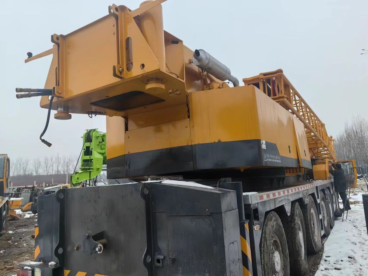 XCMG QAY200 truck crane 25 50 70 80 100 200 mobile crane for sale - Autogrúa: foto 3 XCMG QAY200 truck crane 25 50 70 80 100 200 mobile crane for sale - Autogrúa: foto 3