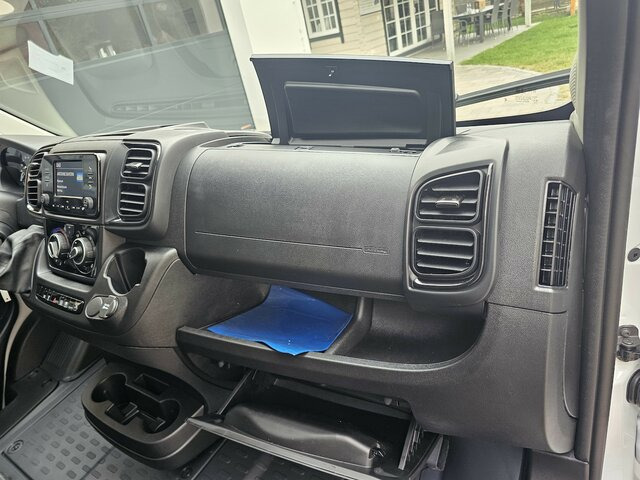 Furgón nuevo FIAT Ducato 35 140 Serie10-9.2 Modell 25 L2H1 sofort...: foto 18 Furgón nuevo FIAT Ducato 35 140 Serie10-9.2 Modell 25 L2H1 sofort...: foto 18