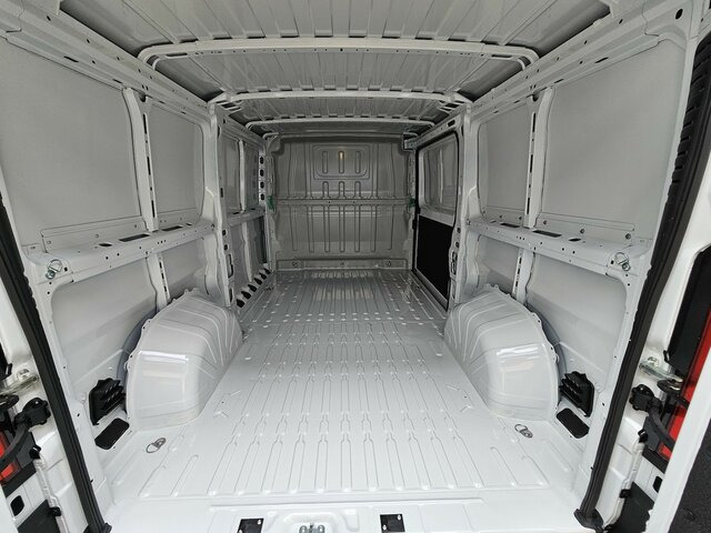 Furgón nuevo FIAT Ducato 35 140 Serie10-9.2 Modell 25 L2H1 sofort...: foto 25 Furgón nuevo FIAT Ducato 35 140 Serie10-9.2 Modell 25 L2H1 sofort...: foto 25