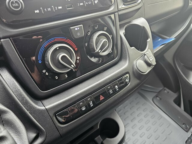 Furgón nuevo FIAT Ducato 35 140 Serie10-9.2 Modell 25 L2H1 sofort...: foto 11 Furgón nuevo FIAT Ducato 35 140 Serie10-9.2 Modell 25 L2H1 sofort...: foto 11