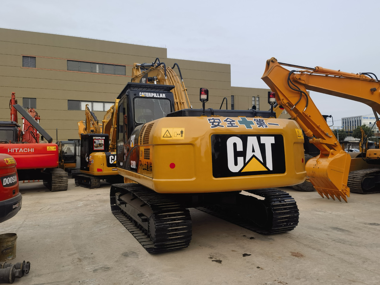 CAT 320DL Excavator - Excavadora de cadenas: foto 5 CAT 320DL Excavator - Excavadora de cadenas: foto 5