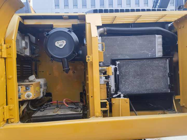 CAT SECOND HAND 320DL 325D excavator CAT 320D2 with perfect function Excavator Japan Cheap used excavators machine FOR SALE - Excavadora de cadenas: foto 4 CAT SECOND HAND 320DL 325D excavator CAT 320D2 with perfect function Excavator Japan Cheap used excavators machine FOR SALE - Excavadora de cadenas: foto 4