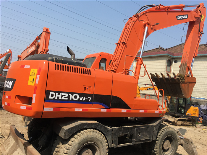 Doosan DH210w-7 wheel excavator - Excavadora de ruedas: foto 1 Doosan DH210w-7 wheel excavator - Excavadora de ruedas: foto 1