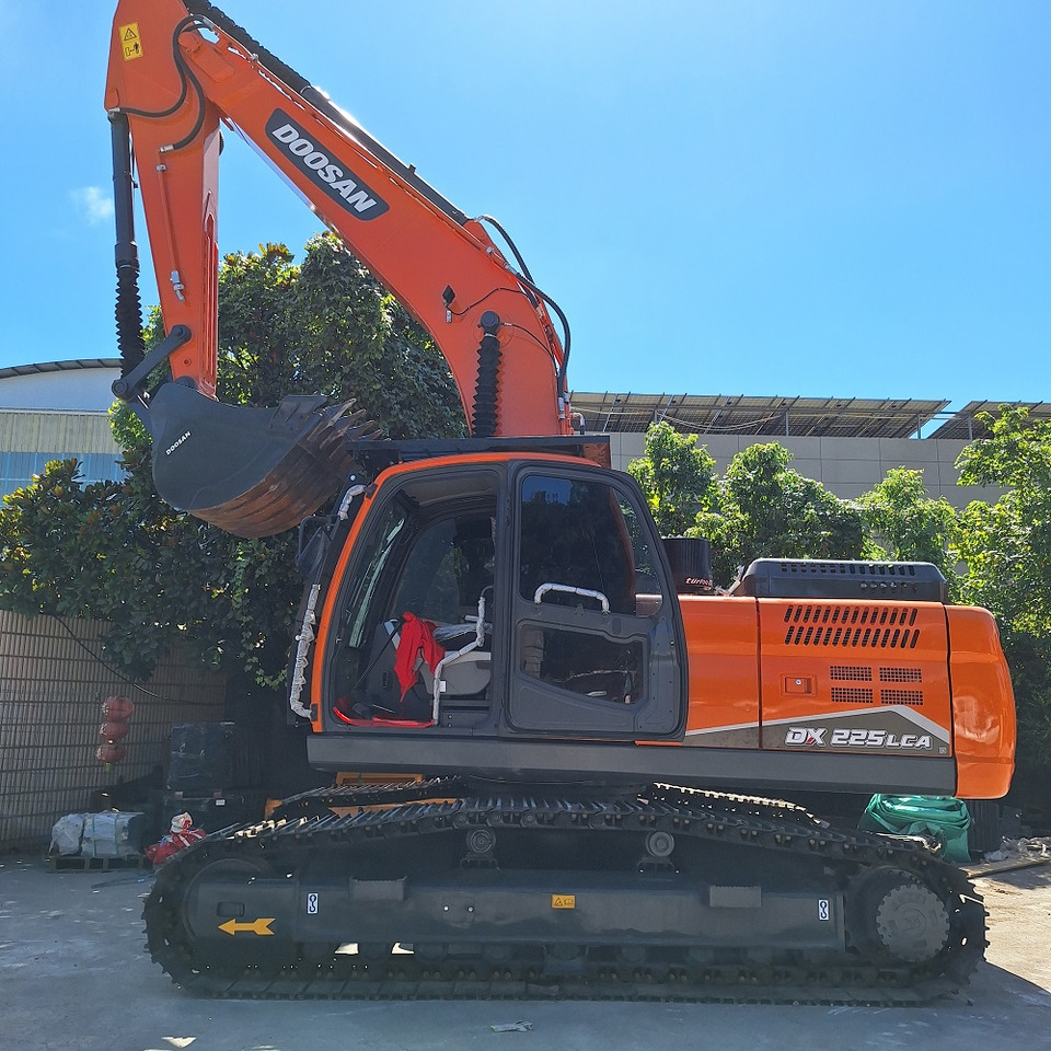 Doosan Dx225LCA Crawler Excavator - Excavadora de cadenas: foto 1 Doosan Dx225LCA Crawler Excavator - Excavadora de cadenas: foto 1