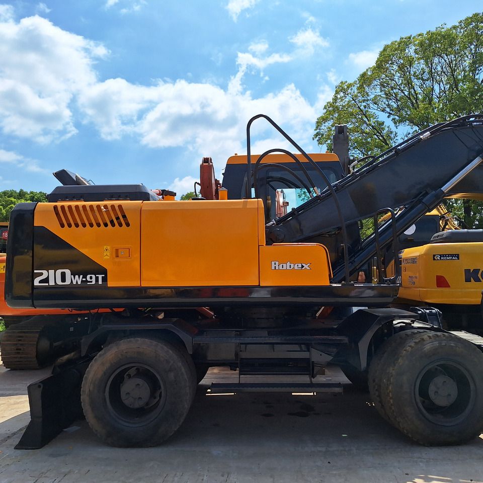 Hyundai 210w-9 wheel excavator - Excavadora de ruedas: foto 4 Hyundai 210w-9 wheel excavator - Excavadora de ruedas: foto 4