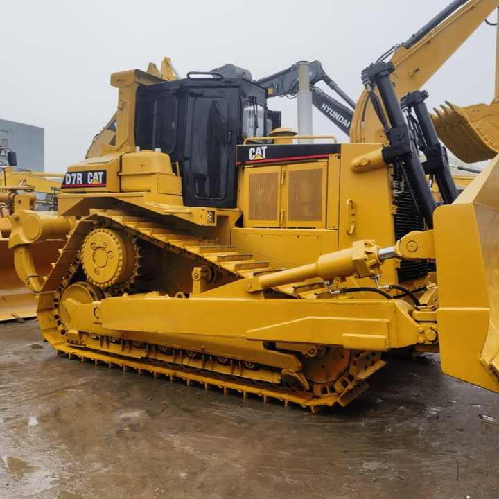 Japan Original used CAT D7R dozer used cat bulldozer with good condition and high performance in stock - Bulldozer: foto 3 Japan Original used CAT D7R dozer used cat bulldozer with good condition and high performance in stock - Bulldozer: foto 3