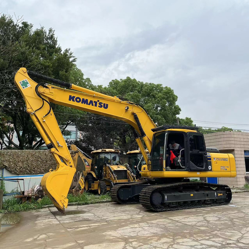 Komatsu PC220-8 Excavator - Excavadora de cadenas: foto 1 Komatsu PC220-8 Excavator - Excavadora de cadenas: foto 1