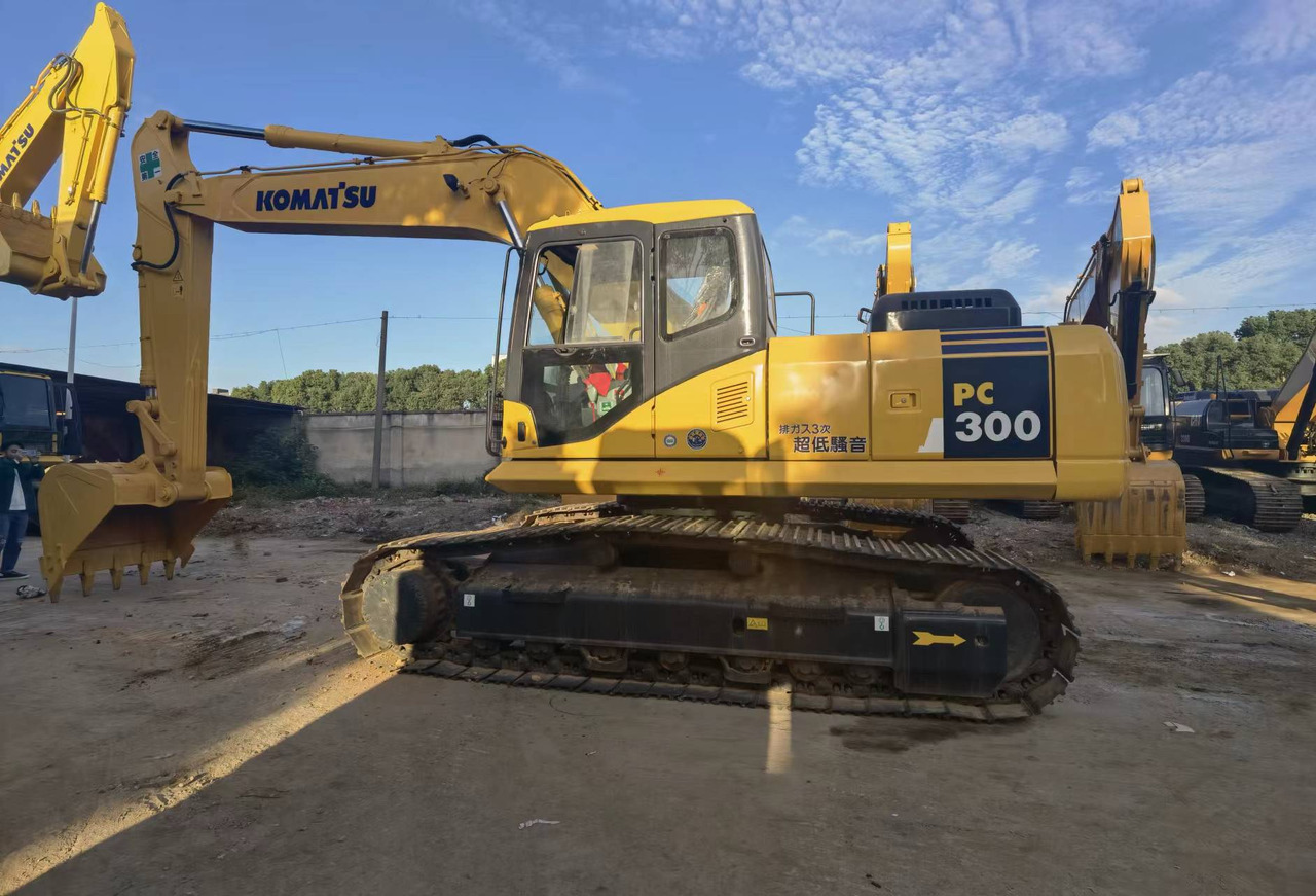 Komatsu PC300-7 Excavator - Excavadora de cadenas: foto 2 Komatsu PC300-7 Excavator - Excavadora de cadenas: foto 2