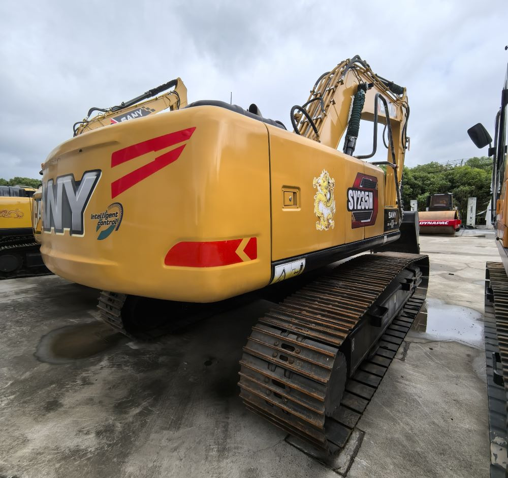 USED SANY SY 235H - Excavadora de cadenas: foto 1 USED SANY SY 235H - Excavadora de cadenas: foto 1