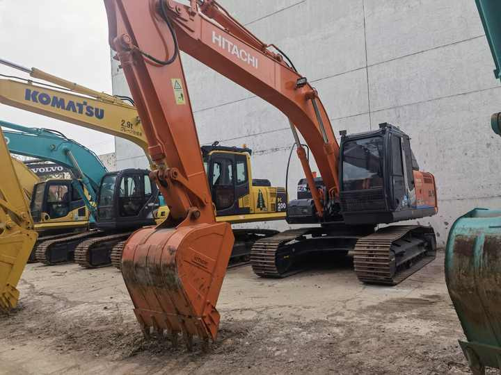 Used excavator Hitachi 20 ton original Japan Hitachi ZX200-3 ZX200-5G EX200-5 ZX240 Excavator FOR SALE - Excavadora: foto 3 Used excavator Hitachi 20 ton original Japan Hitachi ZX200-3 ZX200-5G EX200-5 ZX240 Excavator FOR SALE - Excavadora: foto 3