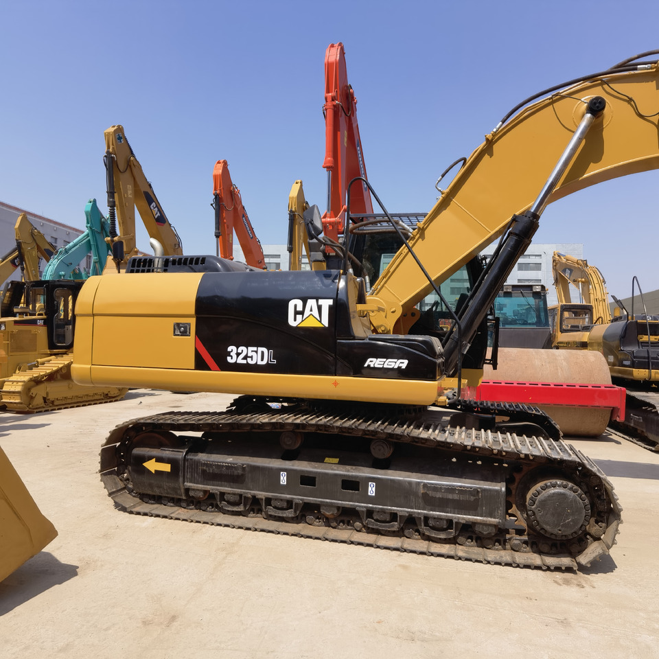 Excavators cat325dl - Excavadora de cadenas: foto 2 Excavators cat325dl - Excavadora de cadenas: foto 2