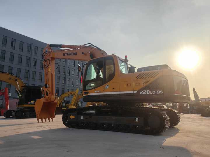 Hot sale high quality Hyundai 220LC-9S used crawler excavator 305LC-9T Hyundai used excavator for sale - Excavadora de cadenas: foto 3 Hot sale high quality Hyundai 220LC-9S used crawler excavator 305LC-9T Hyundai used excavator for sale - Excavadora de cadenas: foto 3