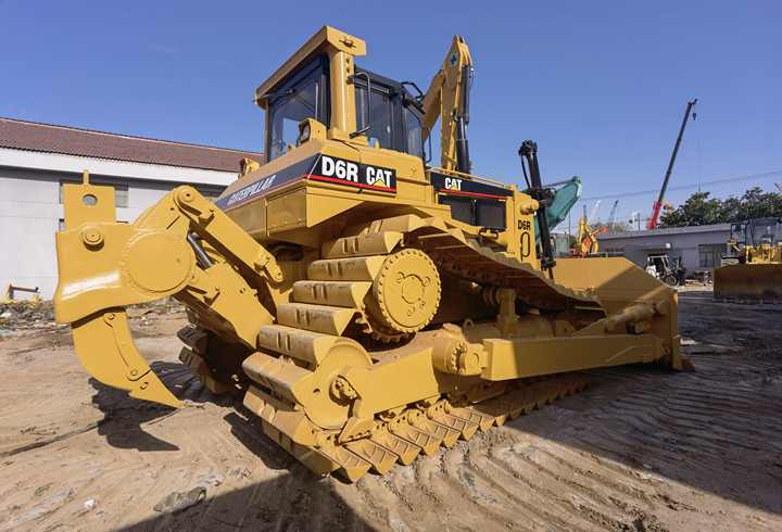 Second hand original japanese CAT D6R crawler bulldozer with high quality used Caterpillar D6R dozer for sale - Bulldozer: foto 5 Second hand original japanese CAT D6R crawler bulldozer with high quality used Caterpillar D6R dozer for sale - Bulldozer: foto 5