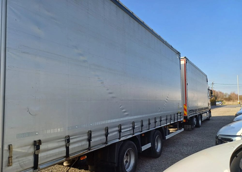 DAF XF 480 SUPER SPACE CAB / ZESTAW TANDEM PRZEJAZDOWY 120m3 - Camión lona: foto 3 DAF XF 480 SUPER SPACE CAB / ZESTAW TANDEM PRZEJAZDOWY 120m3 - Camión lona: foto 3