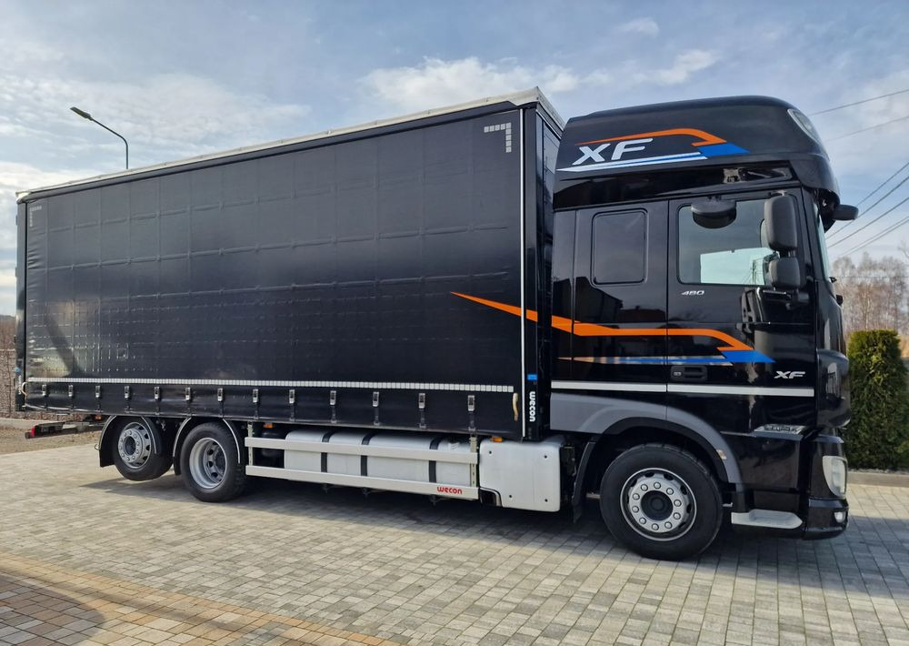 DAF XF 530 SUPER SPACE CAB /SSC / ACC /EURO 6 - Camión lona: foto 2 DAF XF 530 SUPER SPACE CAB /SSC / ACC /EURO 6 - Camión lona: foto 2