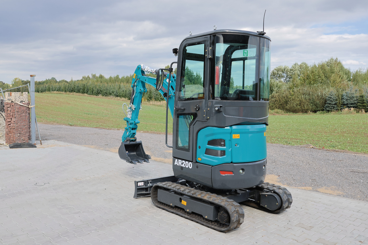 SCHMiDT AR200 - Kubota engine, Extended tracks, Swing arm - Miniexcavadora: foto 4 SCHMiDT AR200 - Kubota engine, Extended tracks, Swing arm - Miniexcavadora: foto 4