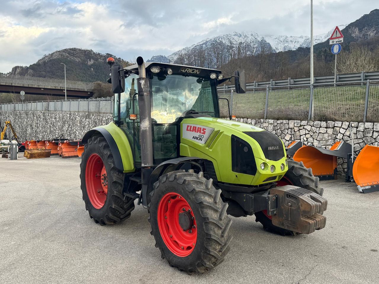 CLAAS ARION 410 - Tractor: foto 4 CLAAS ARION 410 - Tractor: foto 4